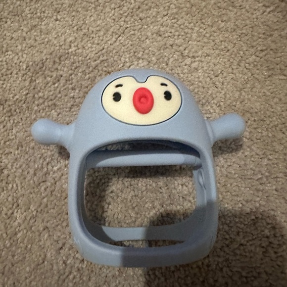 SMILY MIA PENGUIN BUDDY TEETHER TOY FOR 0-6 MONTHS SUCKING BABIES - Picture 4 of 4